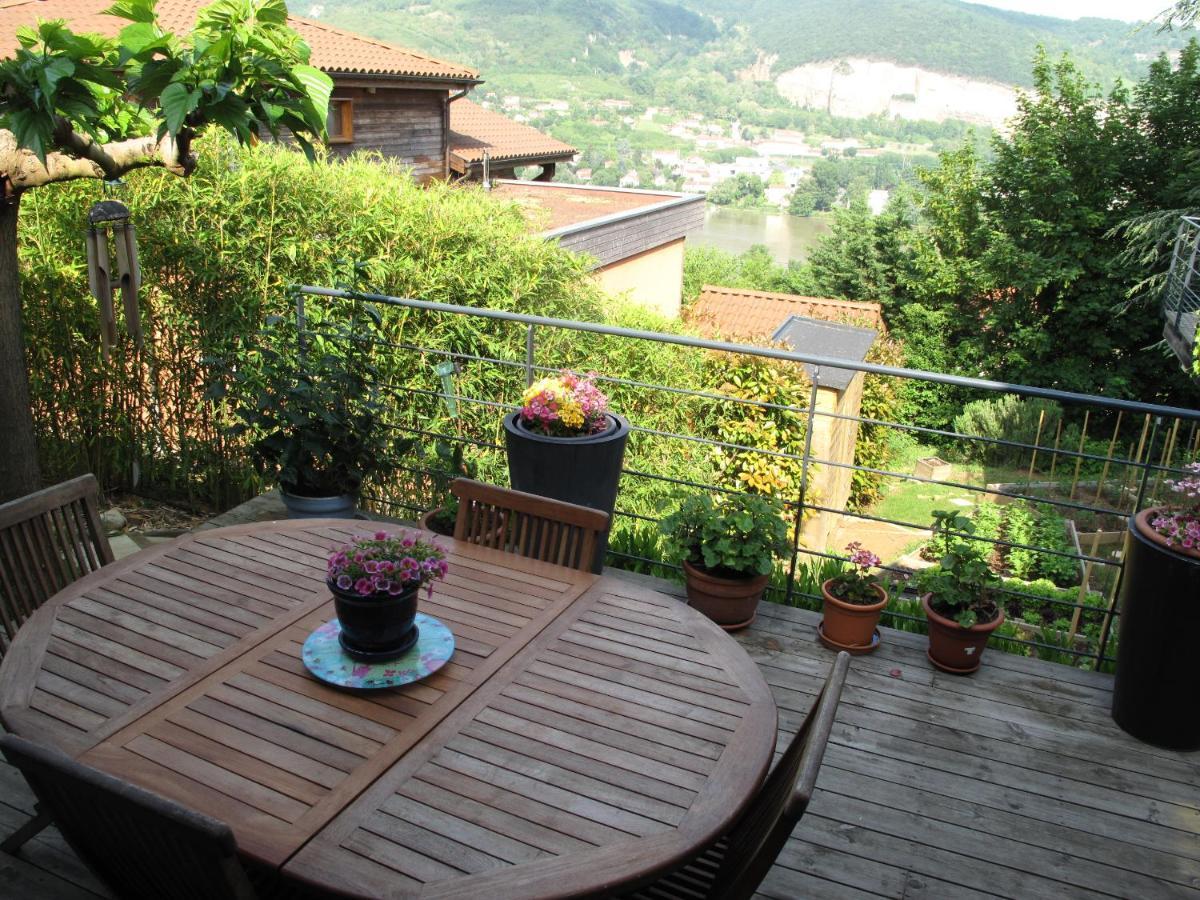 Bed and Breakfast Les Terrasses De Rochetaillee Экстерьер фото